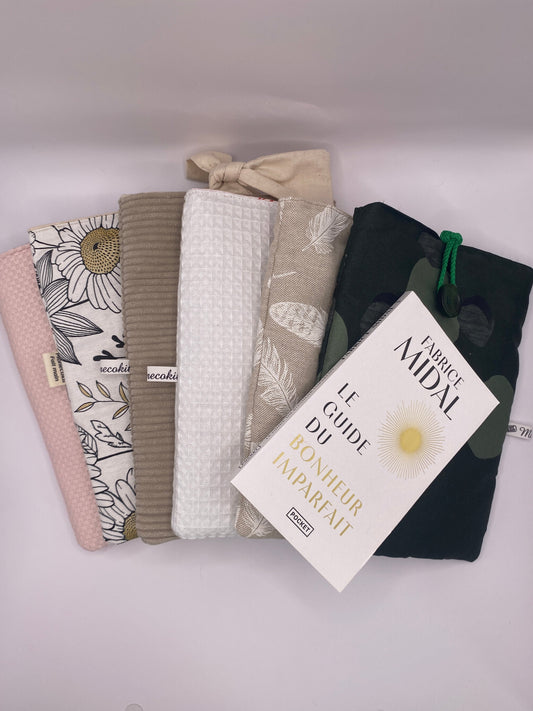 Housse de Livre Tissu Upcyclé Artisanale - 18x25cm Fait Main