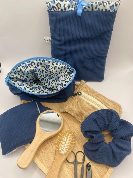 Coulisses atelier Mon EcoKit sélection tissus upcyclés kit sac main velours léopard fait main