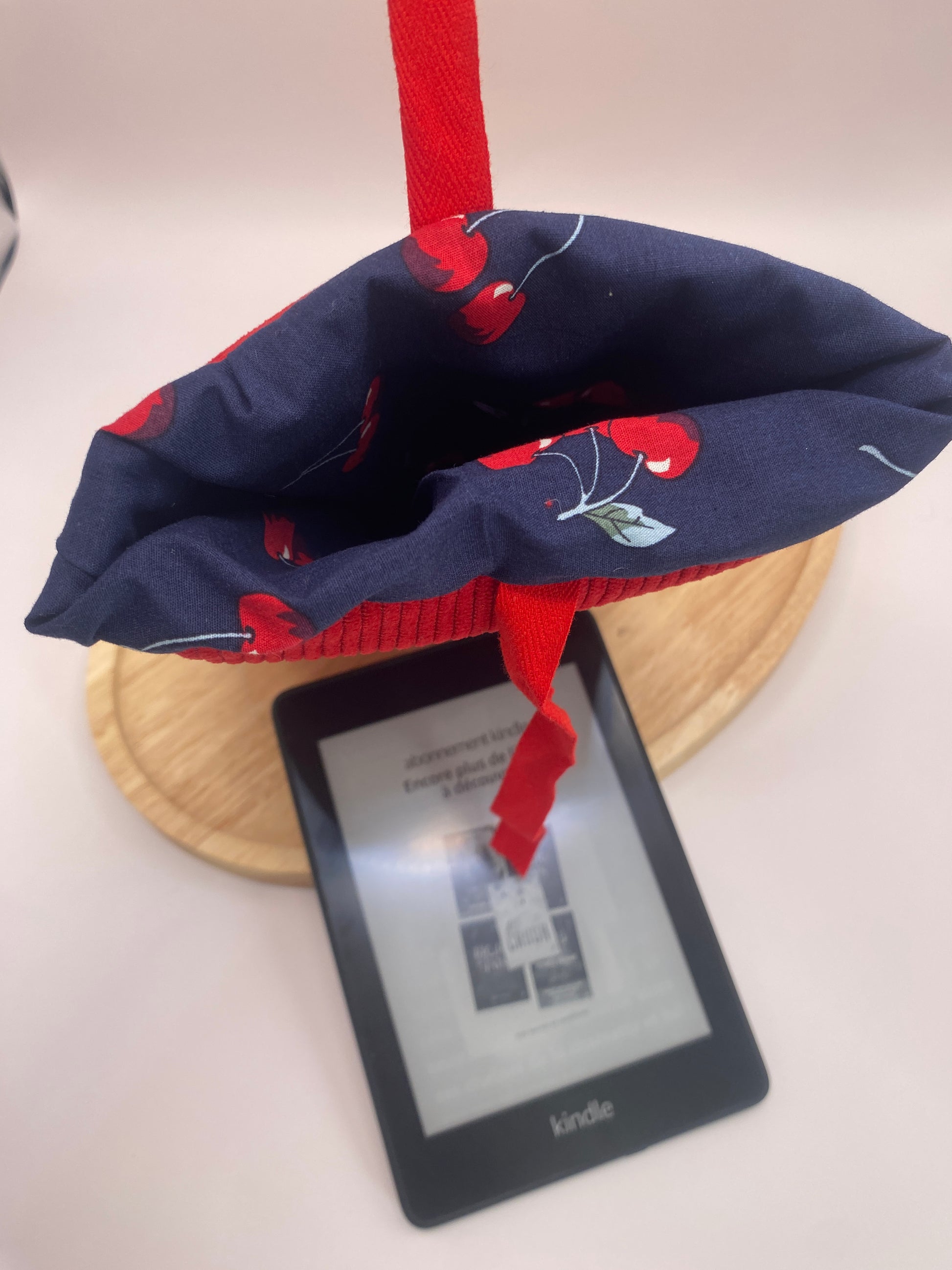 intérieur housse de livre de poche fait main en velours et tissus cerise