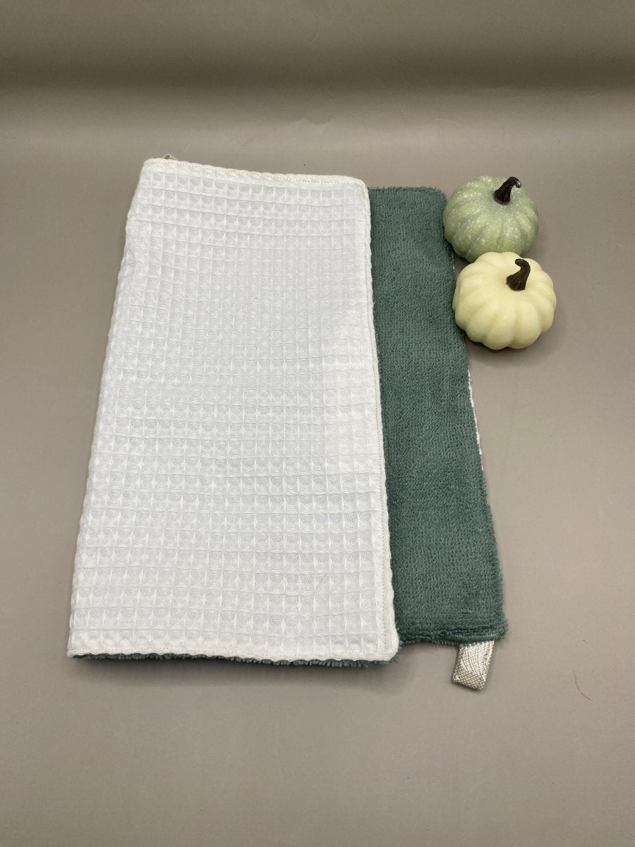 Lavette nid d'abeille microfibre 27x34cm cousue main France, ultra absorbante, couleurs vert gris bleu