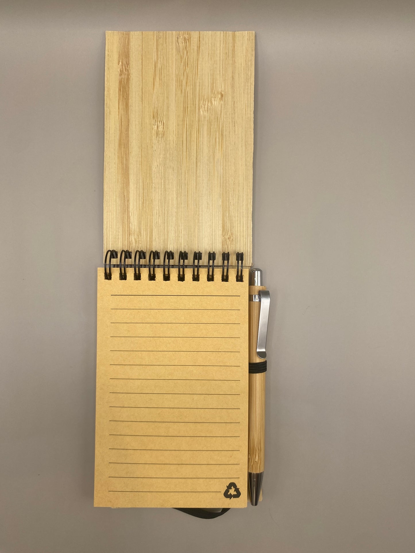 ✏️ Un duo éco-responsable pour écrire naturellement au quotidien. Léger, réutilisable et pratique, parfait pour la maison, le travail ou le sac à main.