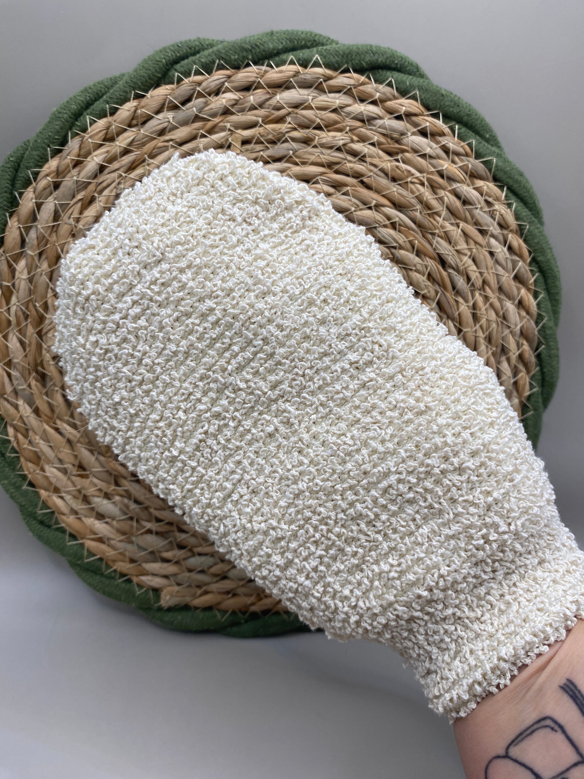 Gant de gommage luffa naturel fibre végétale exfoliant écologique
