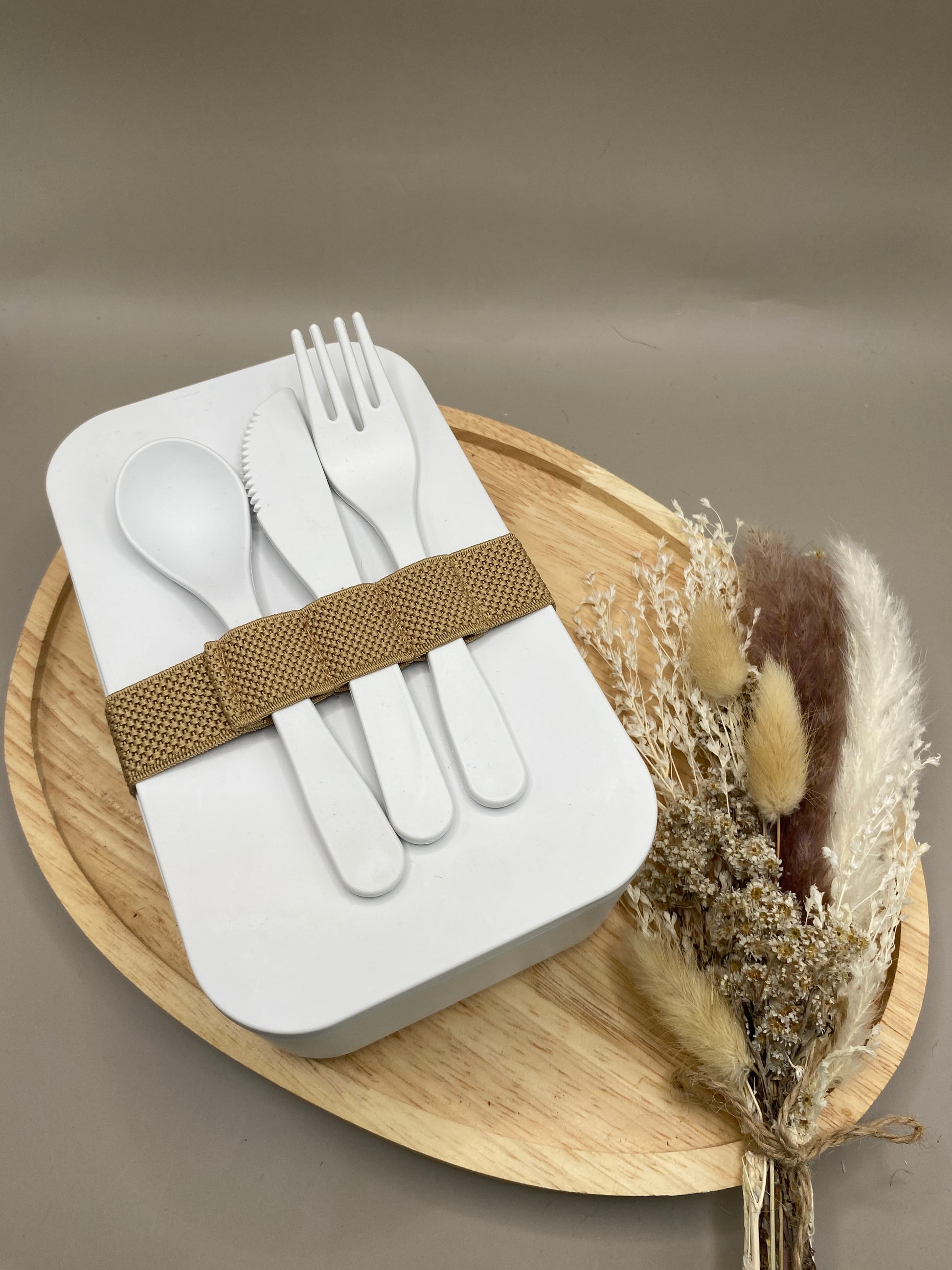 Lunch box écologique compostable 1L avec élastique et couverts assortis
