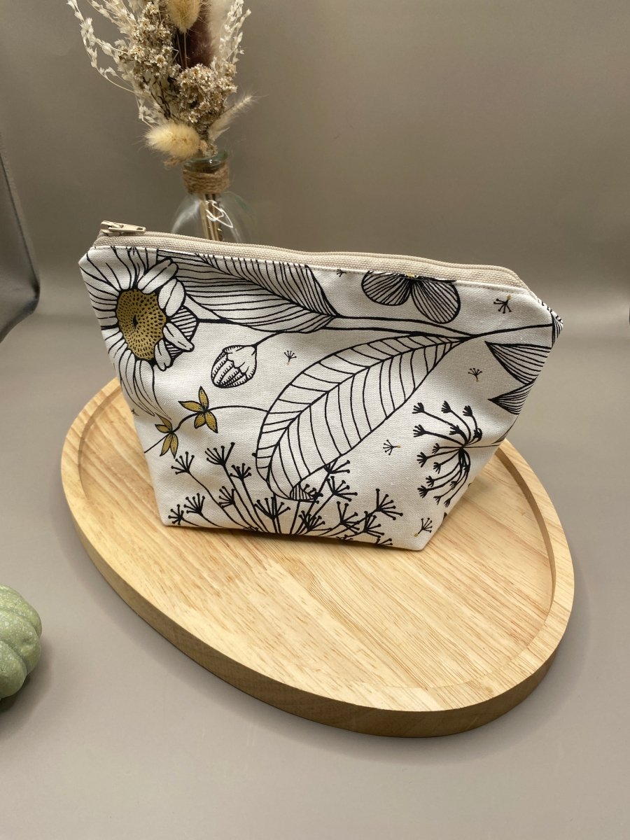 pochette zippée fait main pour necessaire hygiene