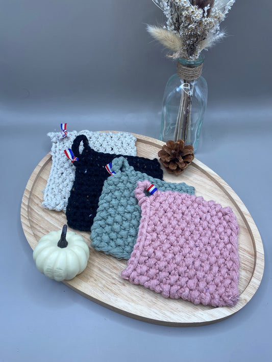 Tawashi éponge lavable tricoté main en laine récupérée zéro déchet pour vaisselle
